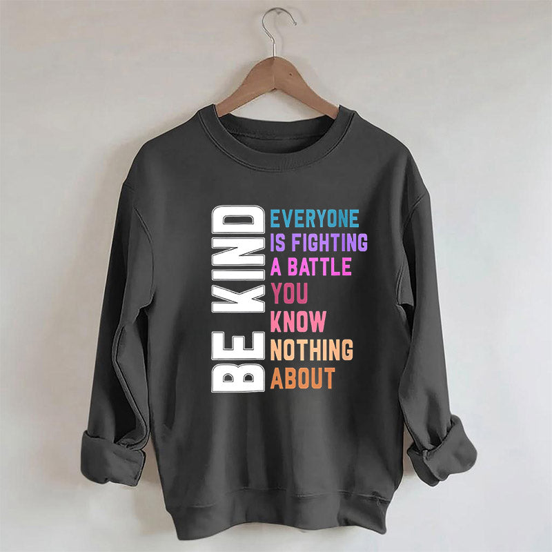 Sweat-shirt Be Kind à imprimé lettre