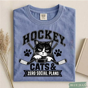 Comfort Colors Hockey, Cats & Zero Social Plans. Funny Cat Hockey T-Shirt