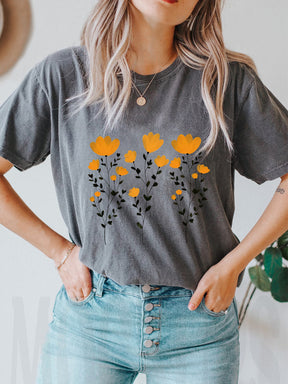 Gelbes Blumen- und Stiel-T-Shirt